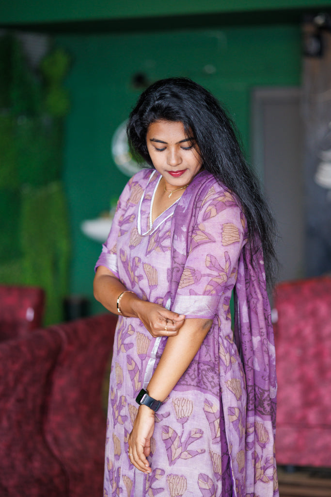 Women Mauve linen cotton kurta suit
