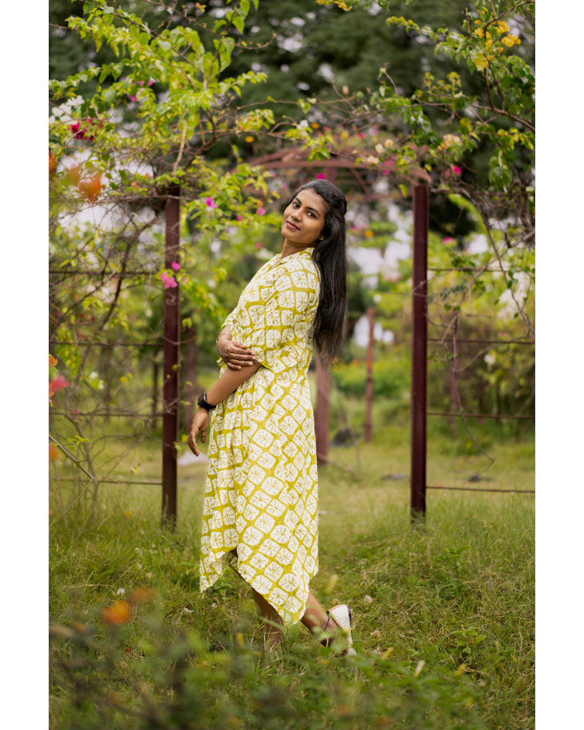 Cream green floral cotton maternity wear with feeding zippers