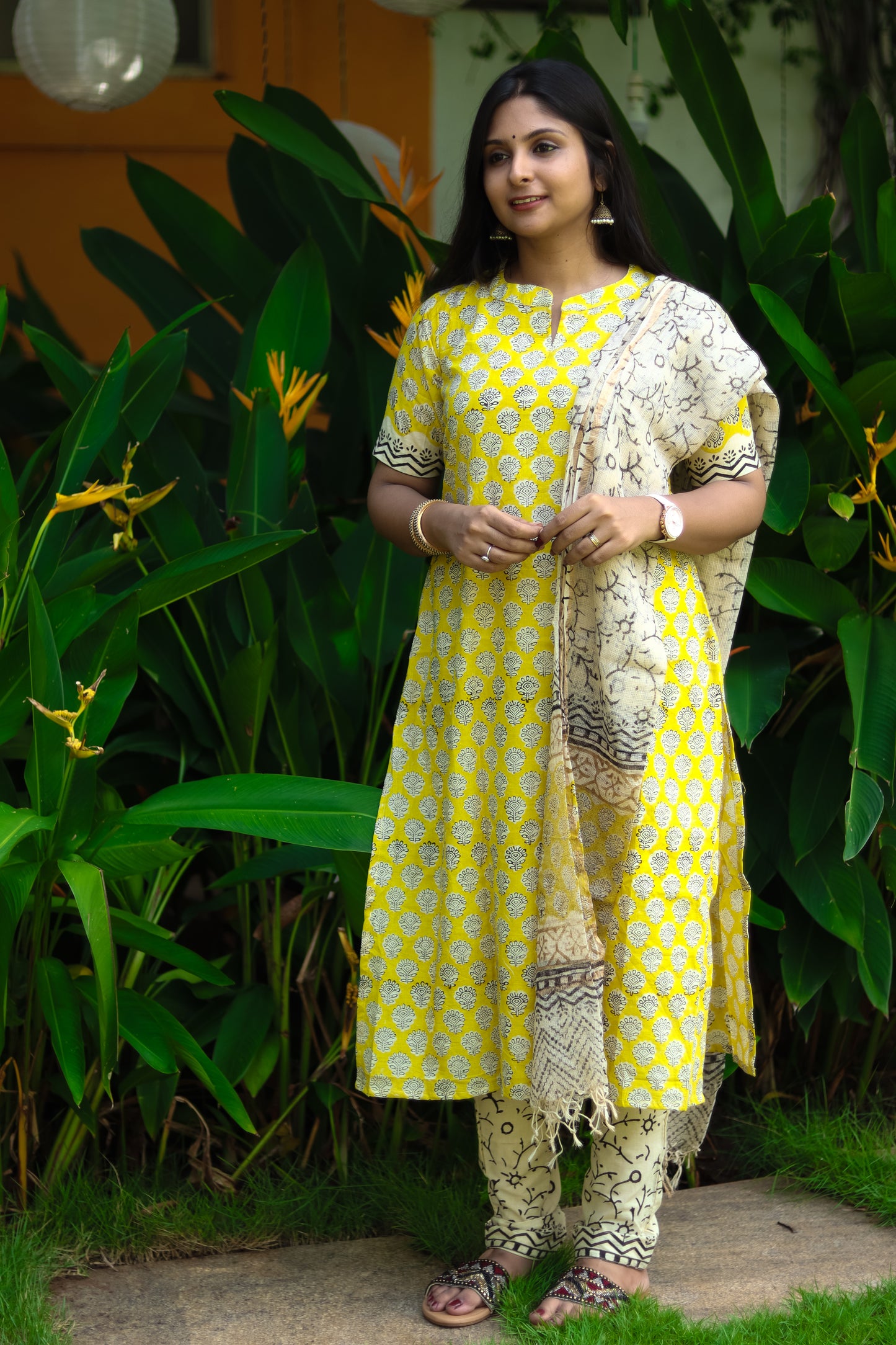Floral yellow print Jaipur cotton women kurta set
