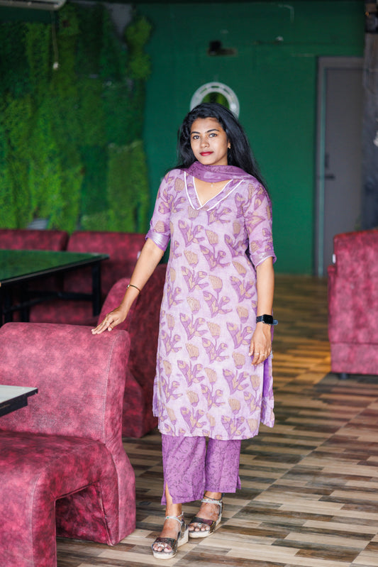Women Mauve linen cotton kurta suit