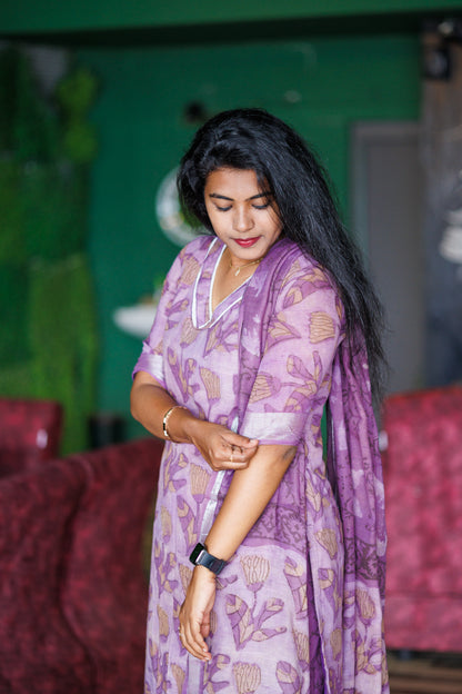 Women Mauve linen cotton kurta suit