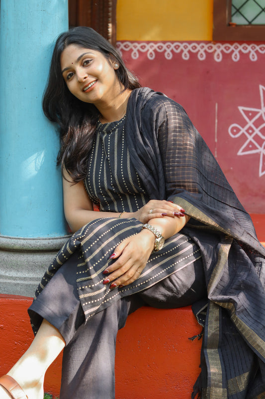 Black striped pure cotton handloom women kurta set (sleeves attached)