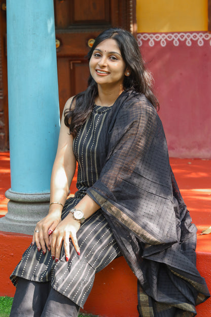 Black striped pure cotton handloom women kurta set (sleeves attached)