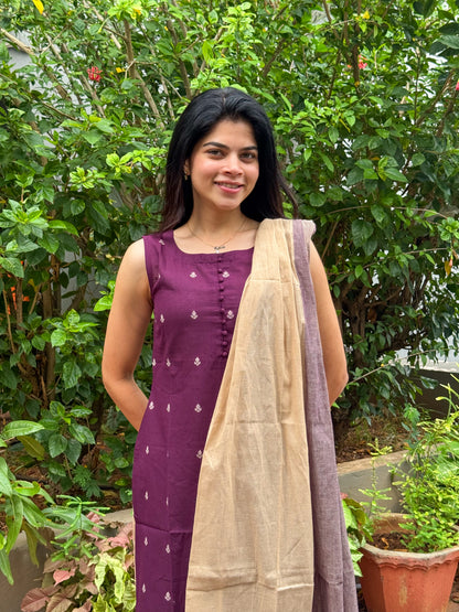 Plum burgundy pure cotton handloom women kurta set