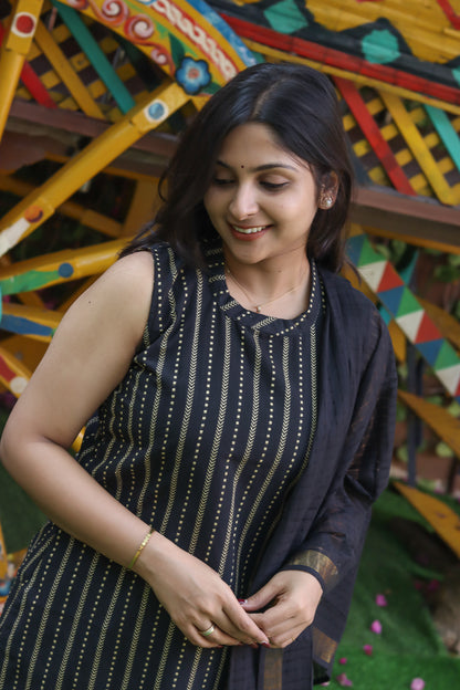 Black striped pure cotton handloom women kurta set (sleeves attached)