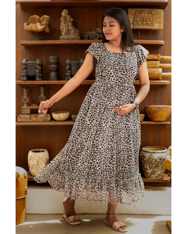 Black floral ruffles maternity wear with feeding zippers