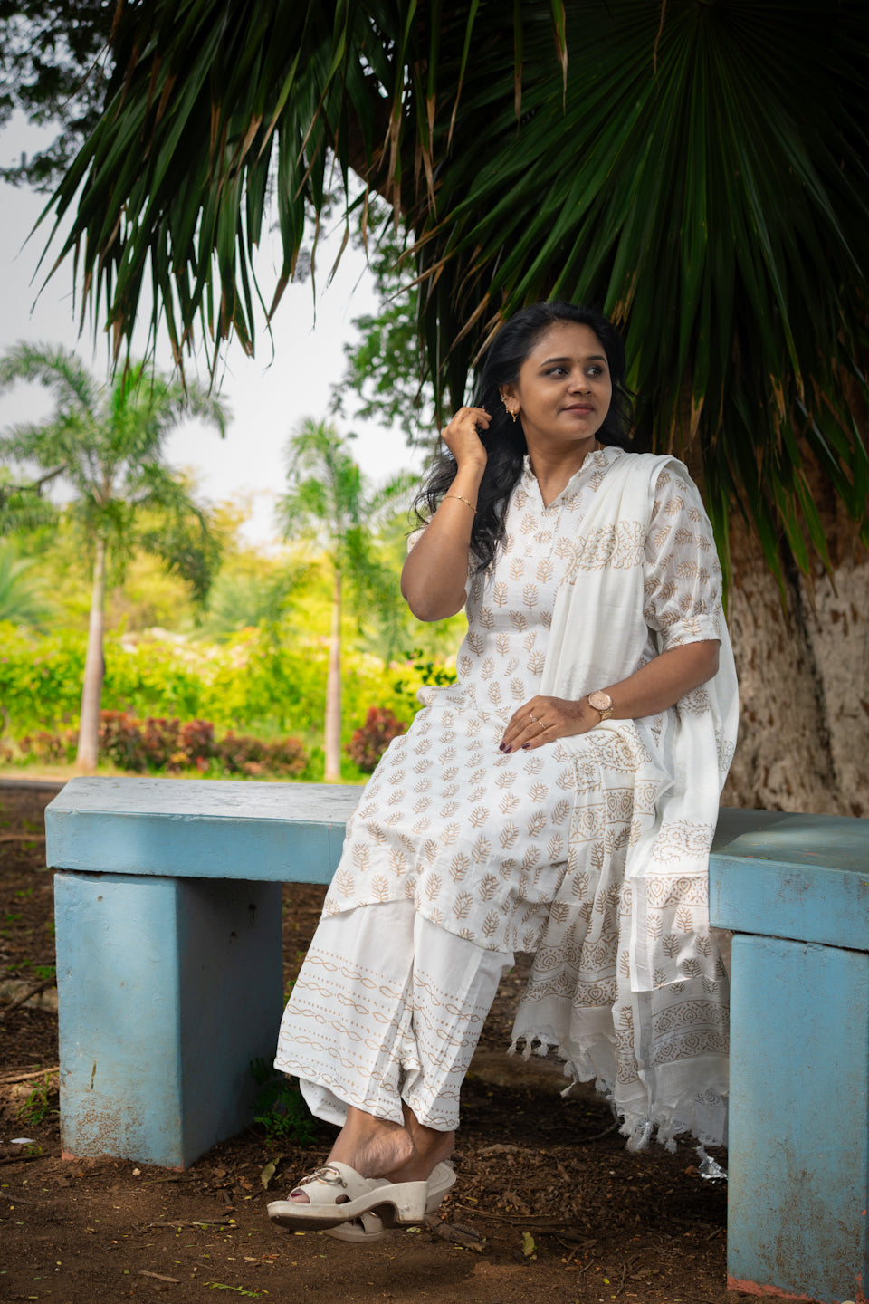 Off-white linen cotton kurta suit with lining