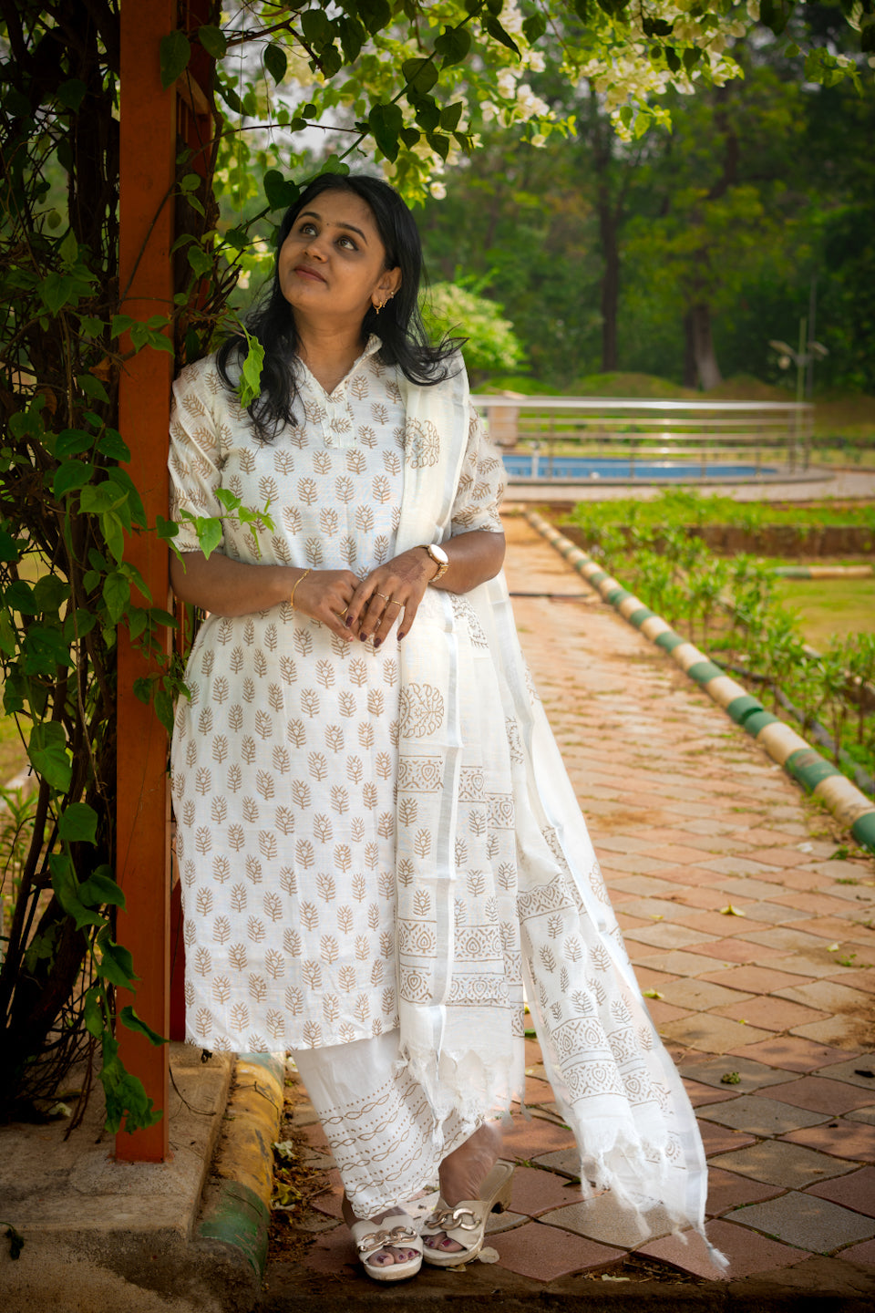 Off-white linen cotton kurta suit with lining