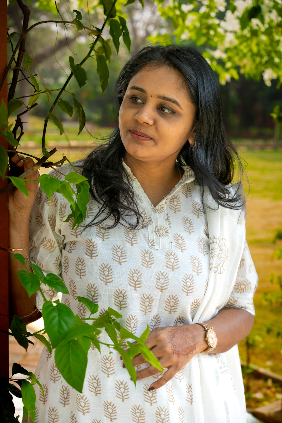 Off-white linen cotton kurta suit with lining