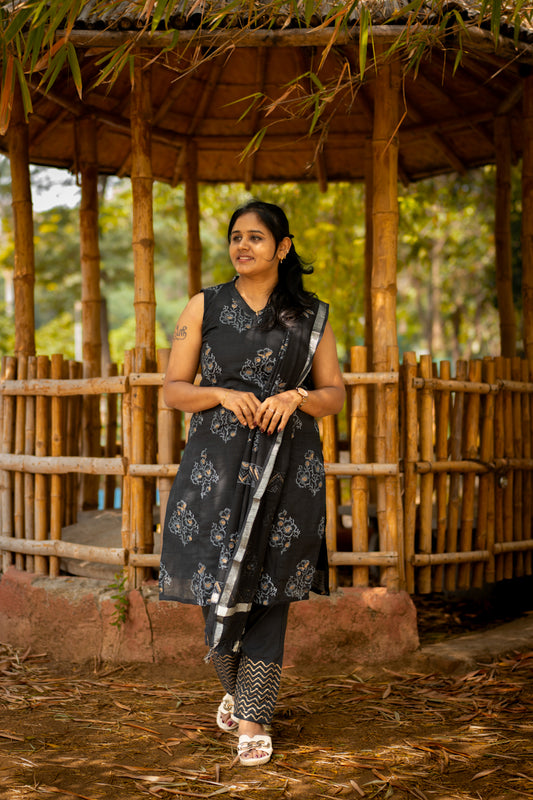 Black hand block linen print kurta suit (sleeves attached)