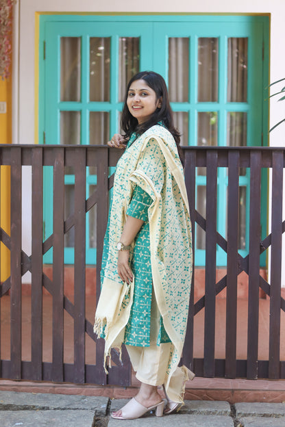 Green & cream pure cotton printed handloom women kurta set