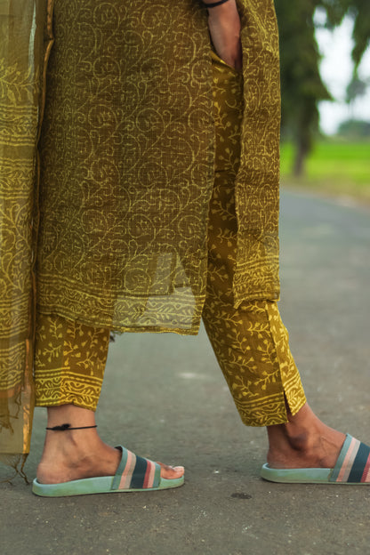 Olive Jaipur cotton kurta set with Kota Doris dupatta