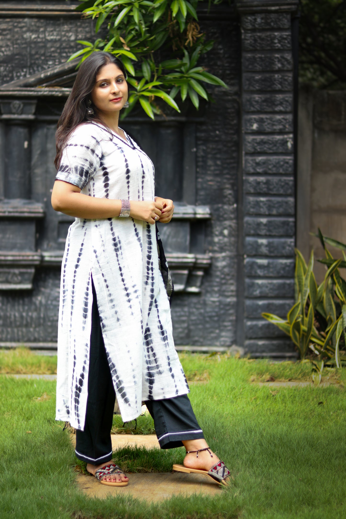 Black & white pure linen cotton women kurta set