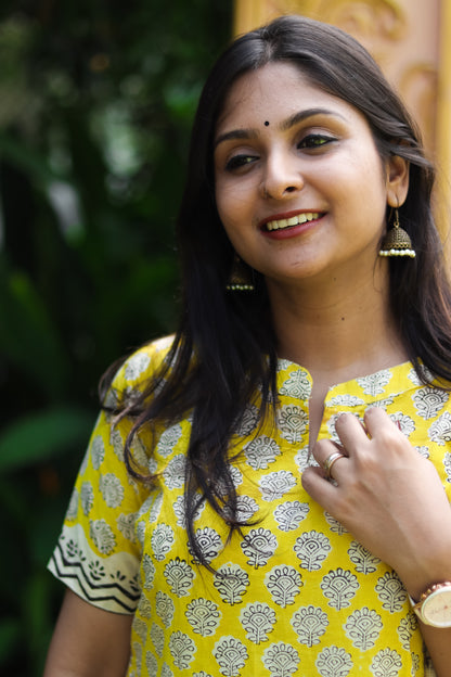 Floral yellow print Jaipur cotton women kurta set
