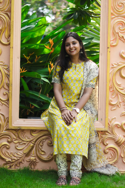 Floral yellow print Jaipur cotton women kurta set