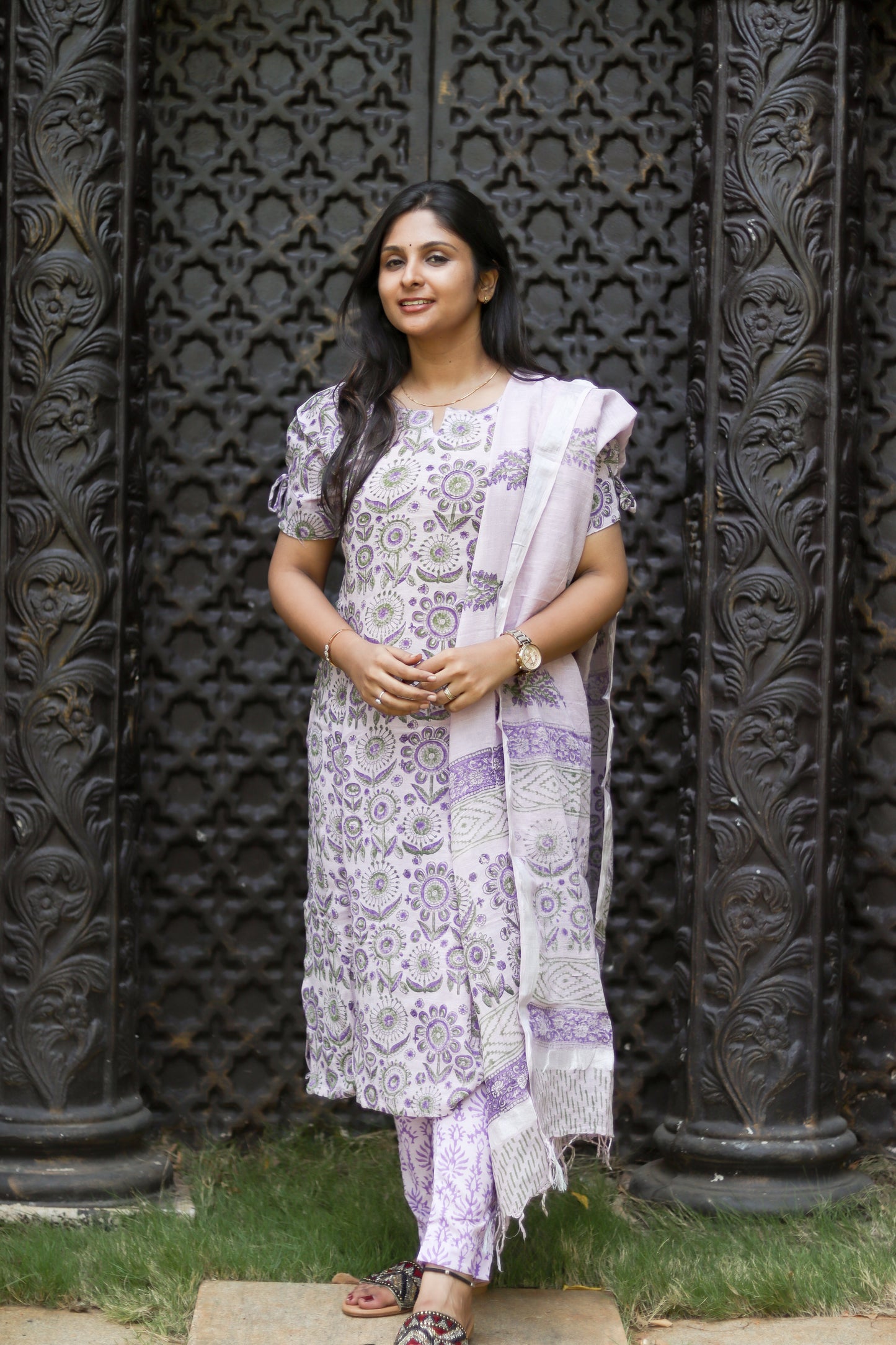 Mauve floral linen cotton women kurta set