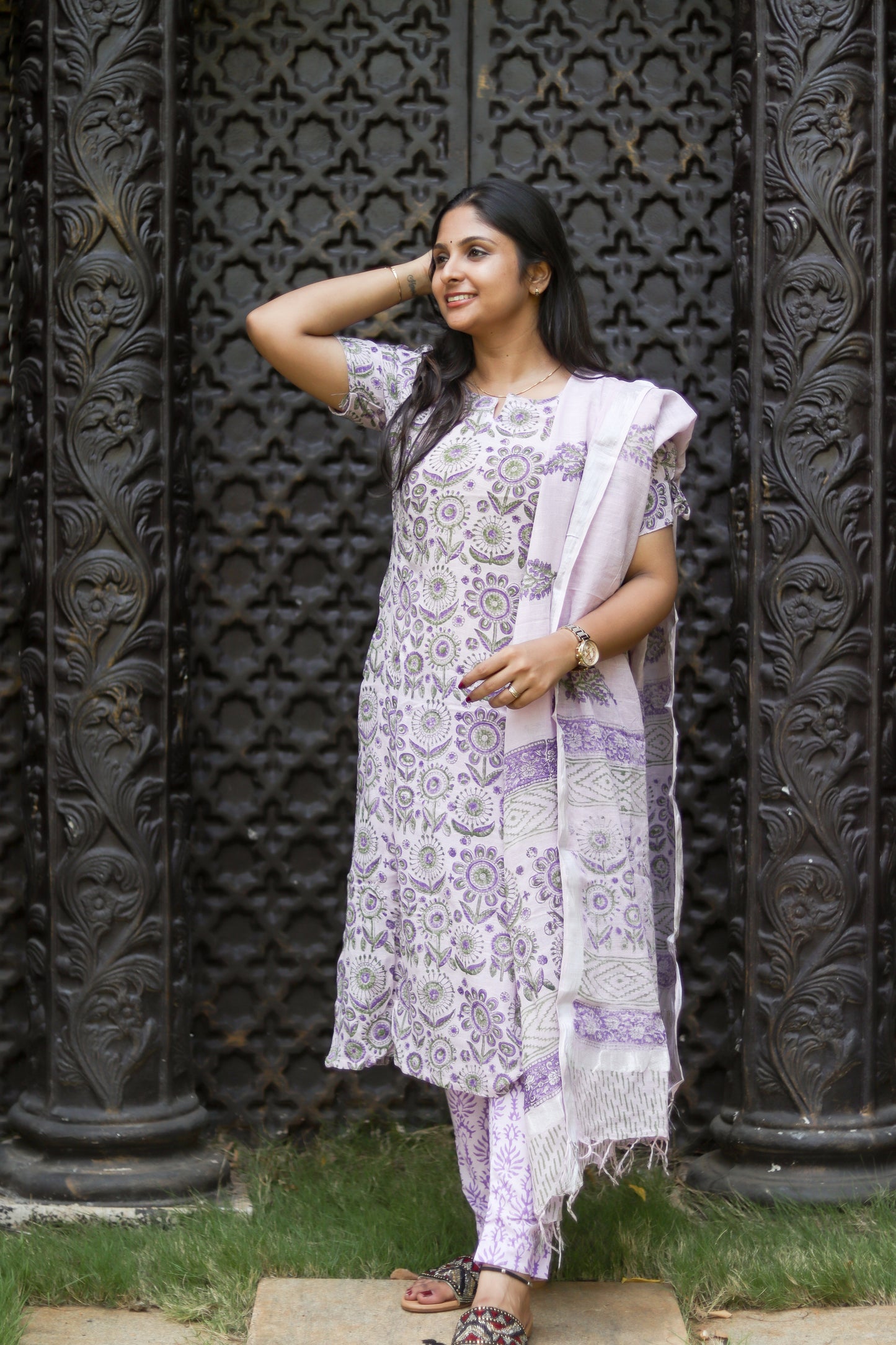 Mauve floral linen cotton women kurta set
