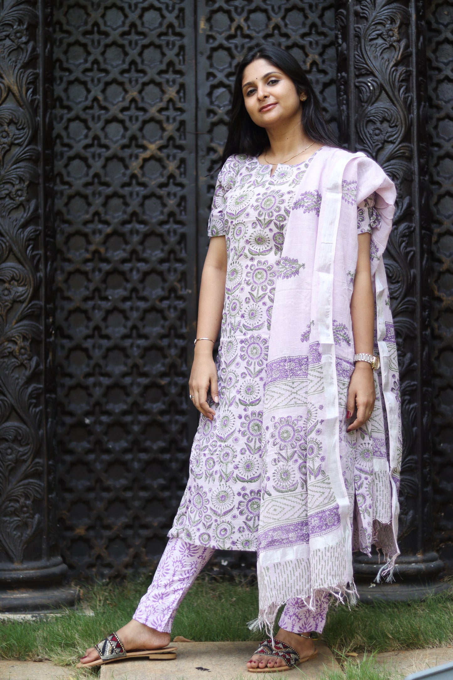 Mauve floral linen cotton women kurta set