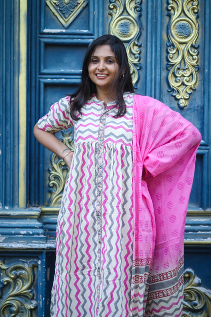 Cream pink pure cotton women kurta set