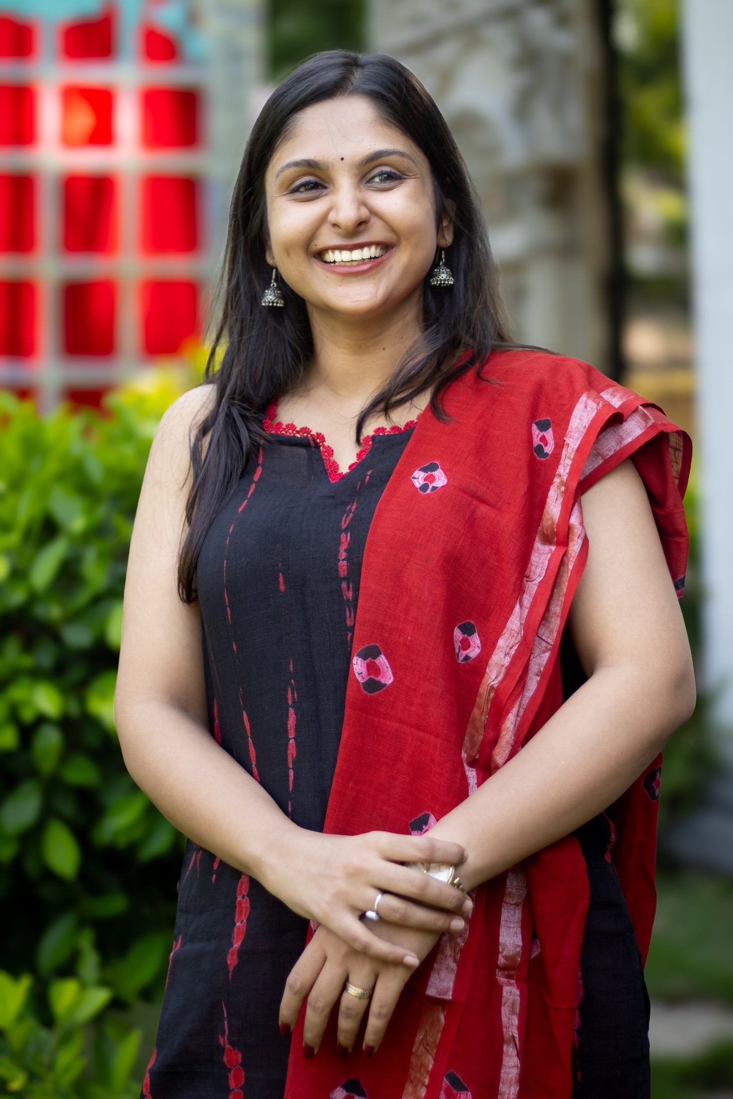 Red & black pure linen cotton women kurta set (sleeves attached)