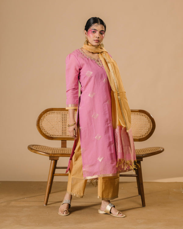 Orchid Pink Silk Cotton Handcrafted Aari Work Kurta Set
